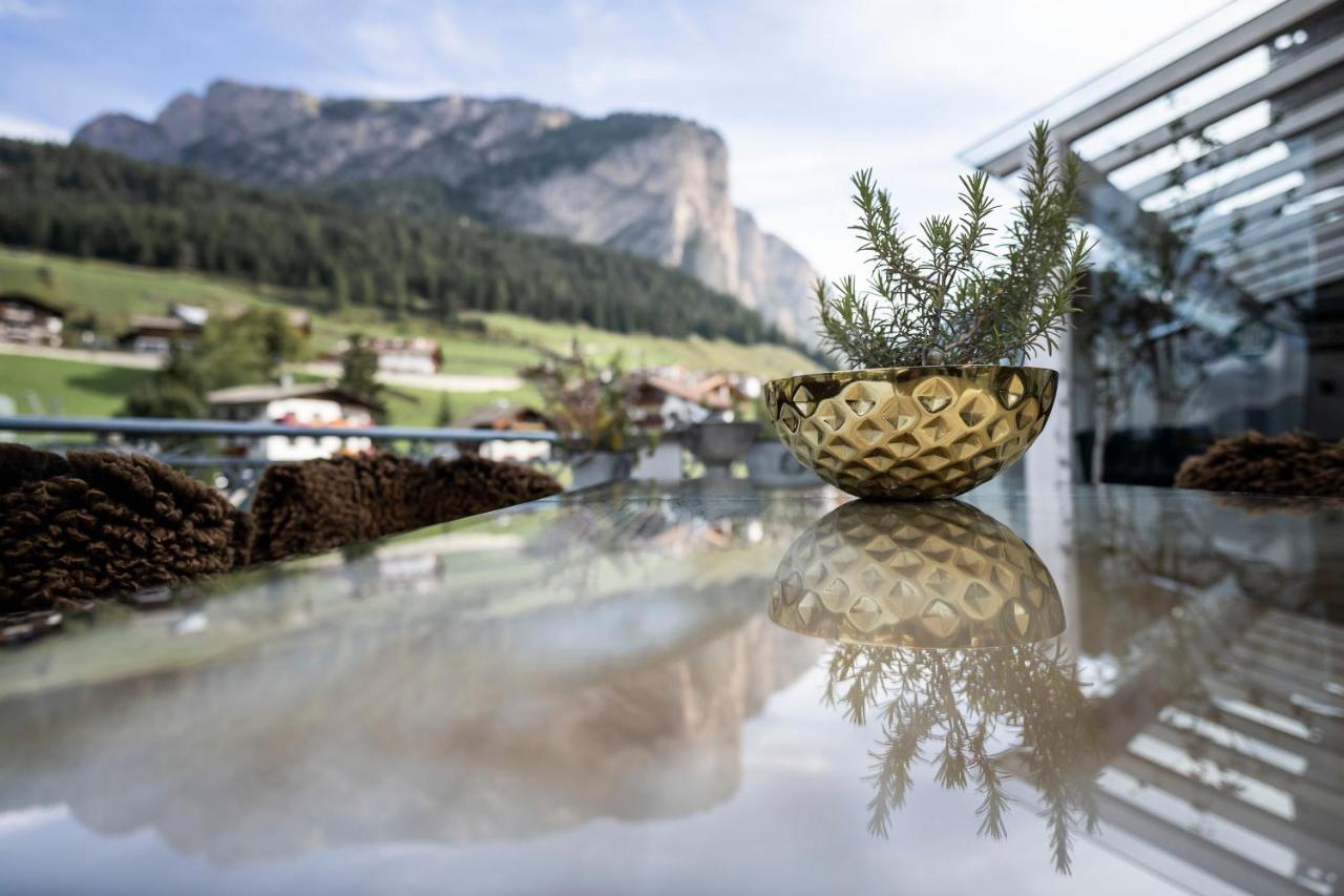 Hotel Acadia - Adults Mountain Home Selva di Val Gardena Ngoại thất bức ảnh