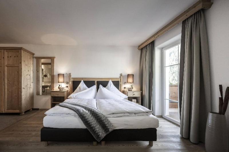 Hotel Acadia - Adults Mountain Home Selva di Val Gardena Ngoại thất bức ảnh