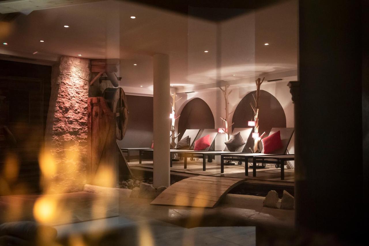 Hotel Acadia - Adults Mountain Home Selva di Val Gardena Ngoại thất bức ảnh